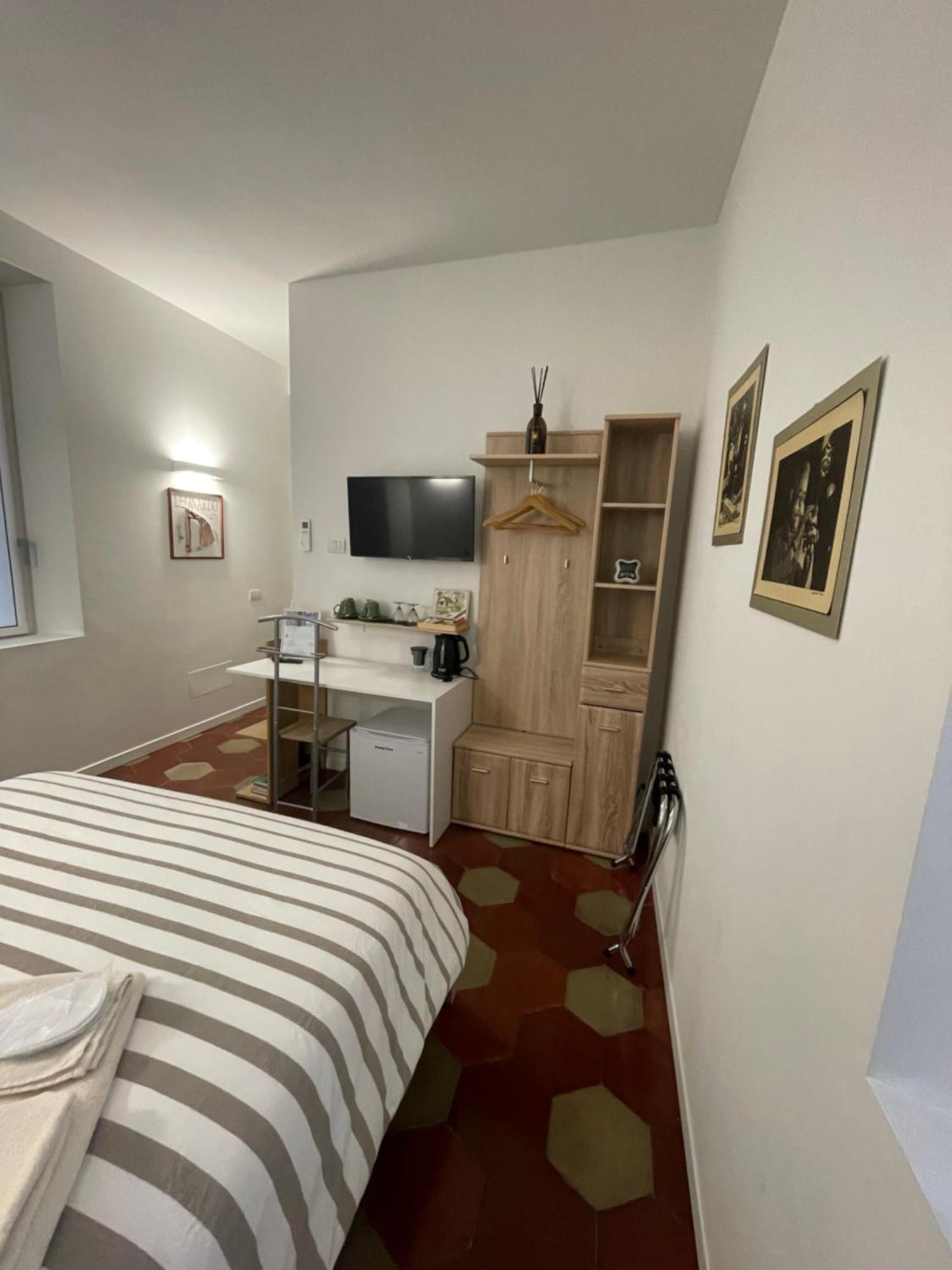 Santa Vincenza - Suite Indipendente Lovere Esterno foto